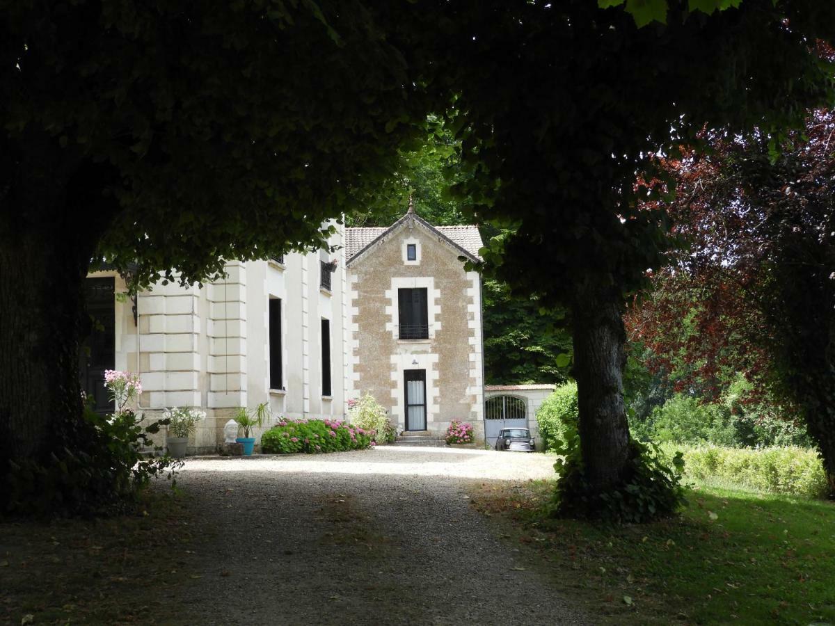 Le Chateau De La Barre Mosnes Kültér fotó